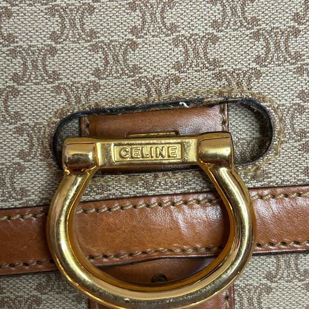 CELINE Kelly Macadam Pattern Elegant Tan and Brown Handbag, Pre-loved. - Picture 8 of 15